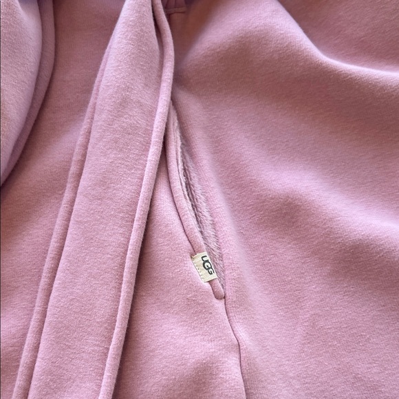 UGG Soft Pink Robe - Picture 3 of 5